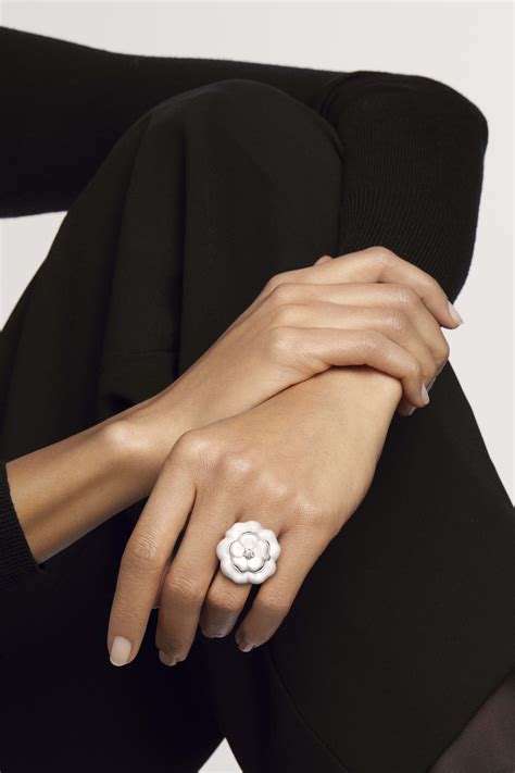 bague camélia chanel or blanc|chanel's diamond bloom.